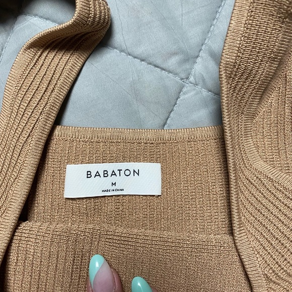 Babaton Cropped Knit Top - Picture 5 of 5